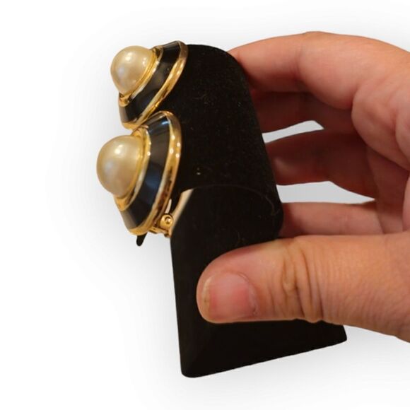 Ciner Vintage 1980s Faux Pearl Clip-back Earrings - Picture 3 of 11